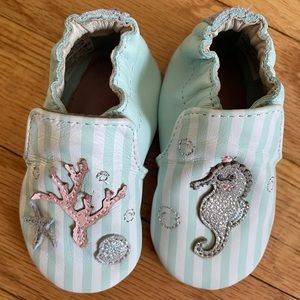 NWOT Robeez Infant Soft Sole Shoes